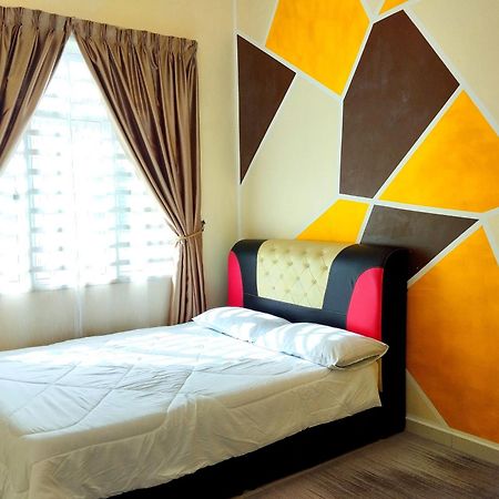 Cosy Casa Hana 4Br 3B Kuantan Exterior photo