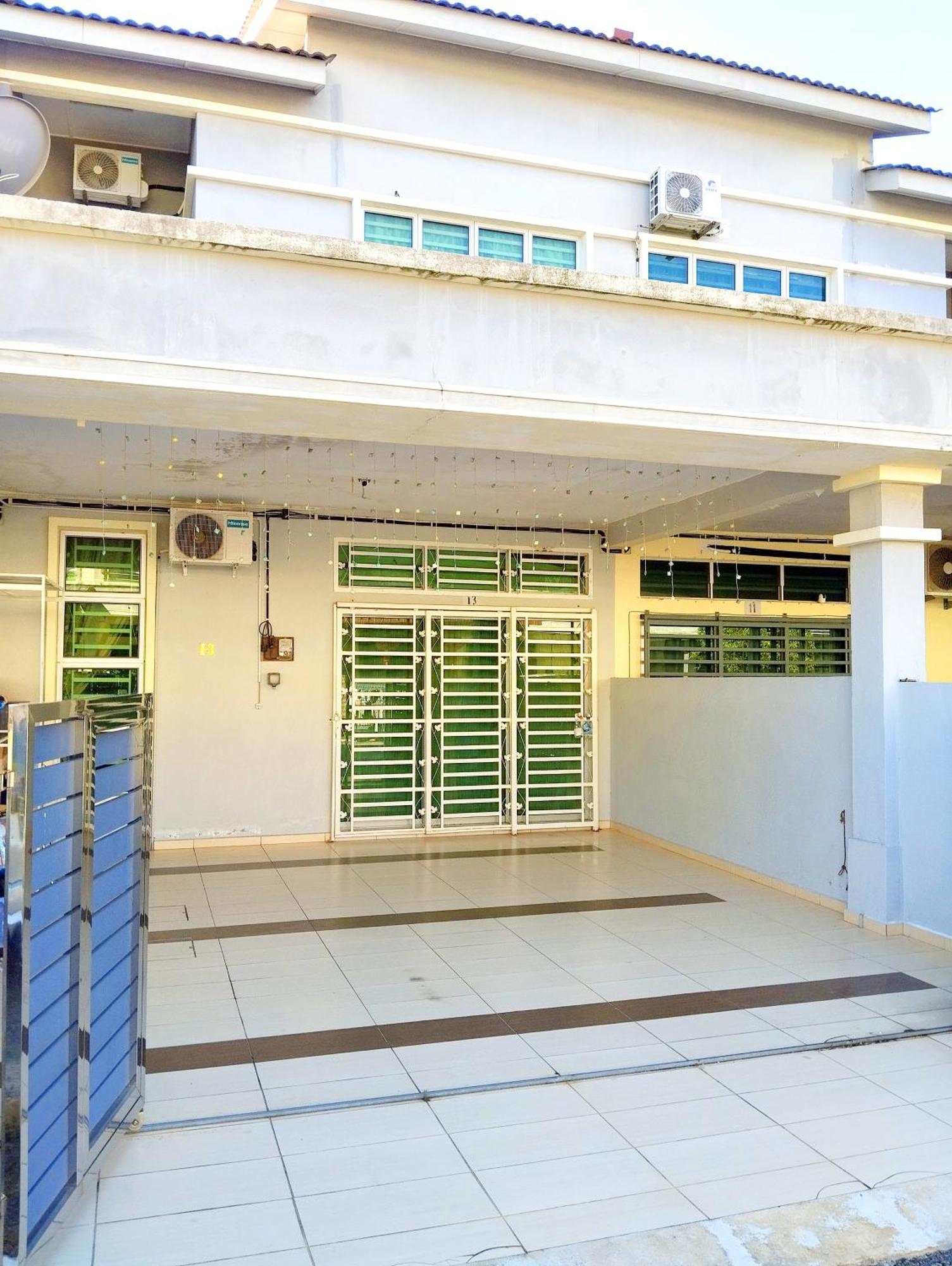 Cosy Casa Hana 4Br 3B Kuantan Exterior photo